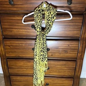 Leopard scarf